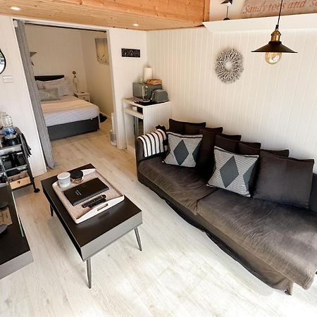 Seaside Cabin Retreat In Hayling Island South Hayling Bagian luar foto