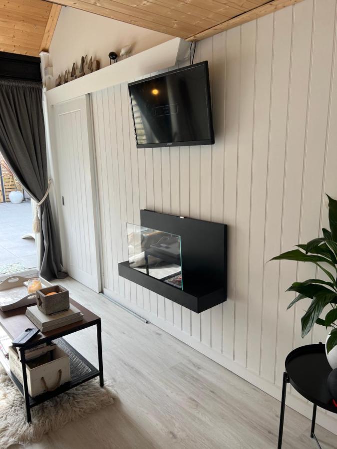 Seaside Cabin Retreat In Hayling Island South Hayling Bagian luar foto