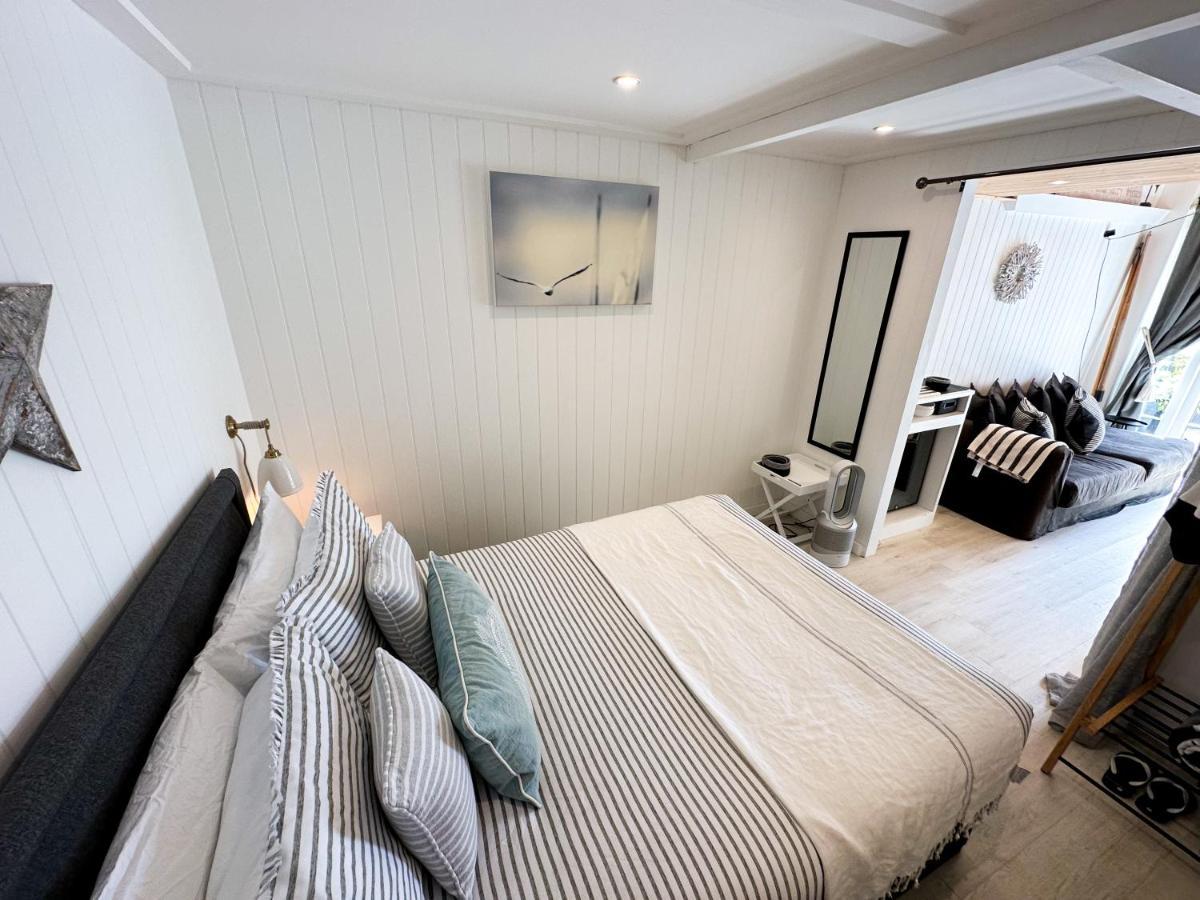 Seaside Cabin Retreat In Hayling Island South Hayling Bagian luar foto