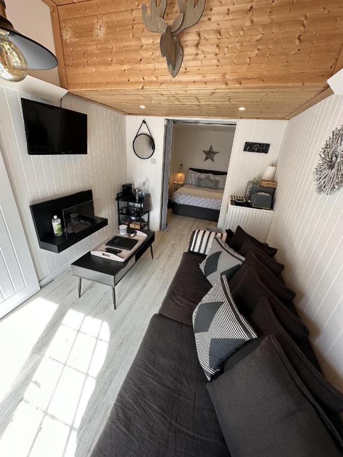 Seaside Cabin Retreat In Hayling Island South Hayling Bagian luar foto
